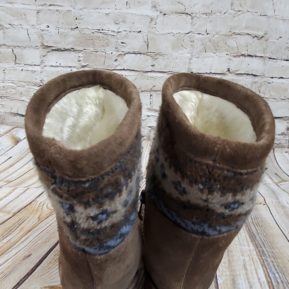 Kids used boots 10in high - Picture 5 of 7